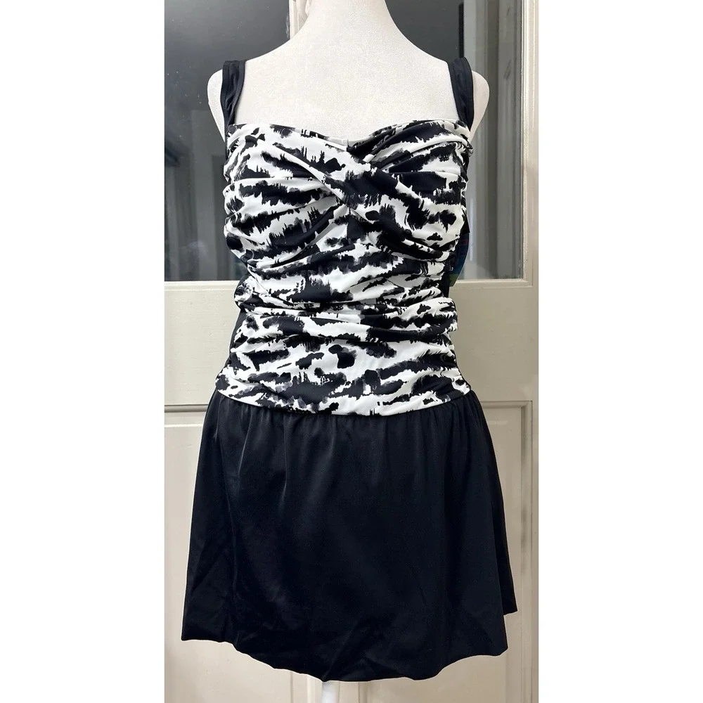 Swim Solutions Plus Size Tummy Control Swimdress Size 18W Twist Bra Skater - Picture 3 of 10